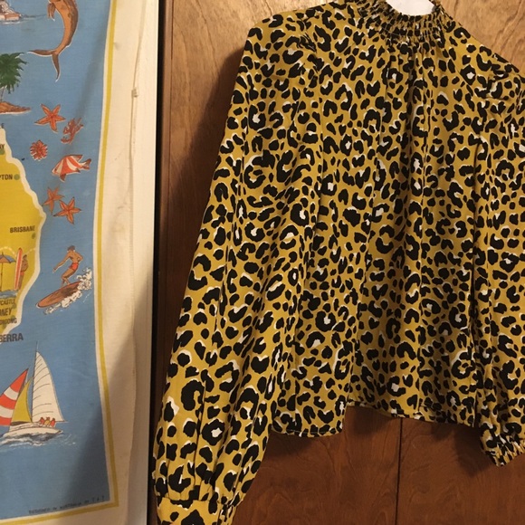 Leopard print crepe chiffon yellow long sleeve blouse ruffle turtleneck Melloday - Picture 3 of 6